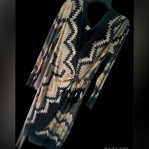 Women cache dress size Large LIKE BRAND NEW